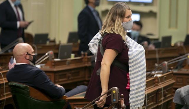 Nail-Biter for Family Leave Bill Reveals Tough Realities for Working Moms