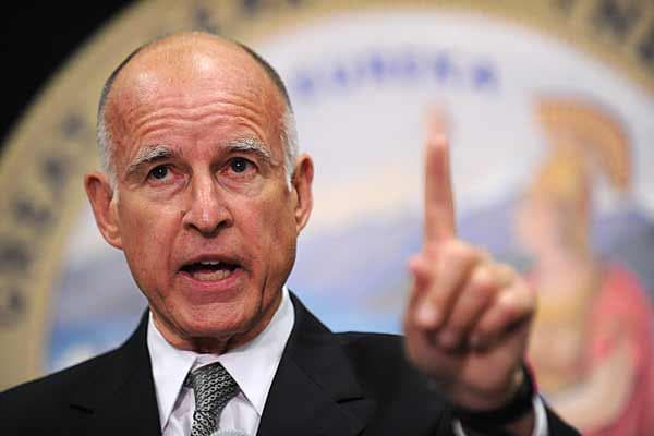 California Governor Jerry Brown Signs Law Banning Warrantless Spying