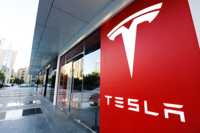 Pull the Plug: Tesla Crashes Without Uncle Sam’s Fuel