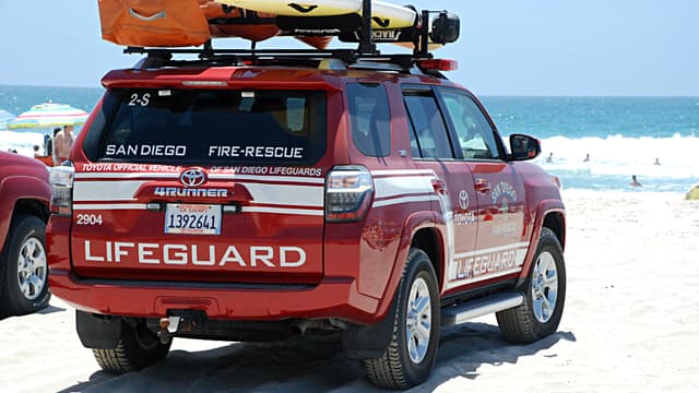 San Diego Lifeguards Vote To Leave Fire-Rescue Department