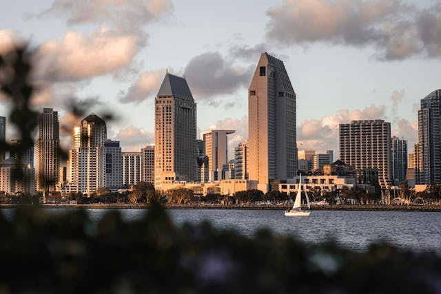 POLL: San Diego Voters Dissatisfied with Government, Want More Choices