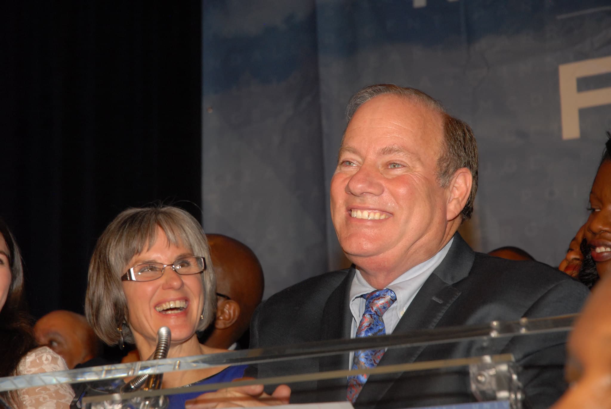 Detroit Mayor Mike Duggan Drops Party Affiliation to Launch Independent ...