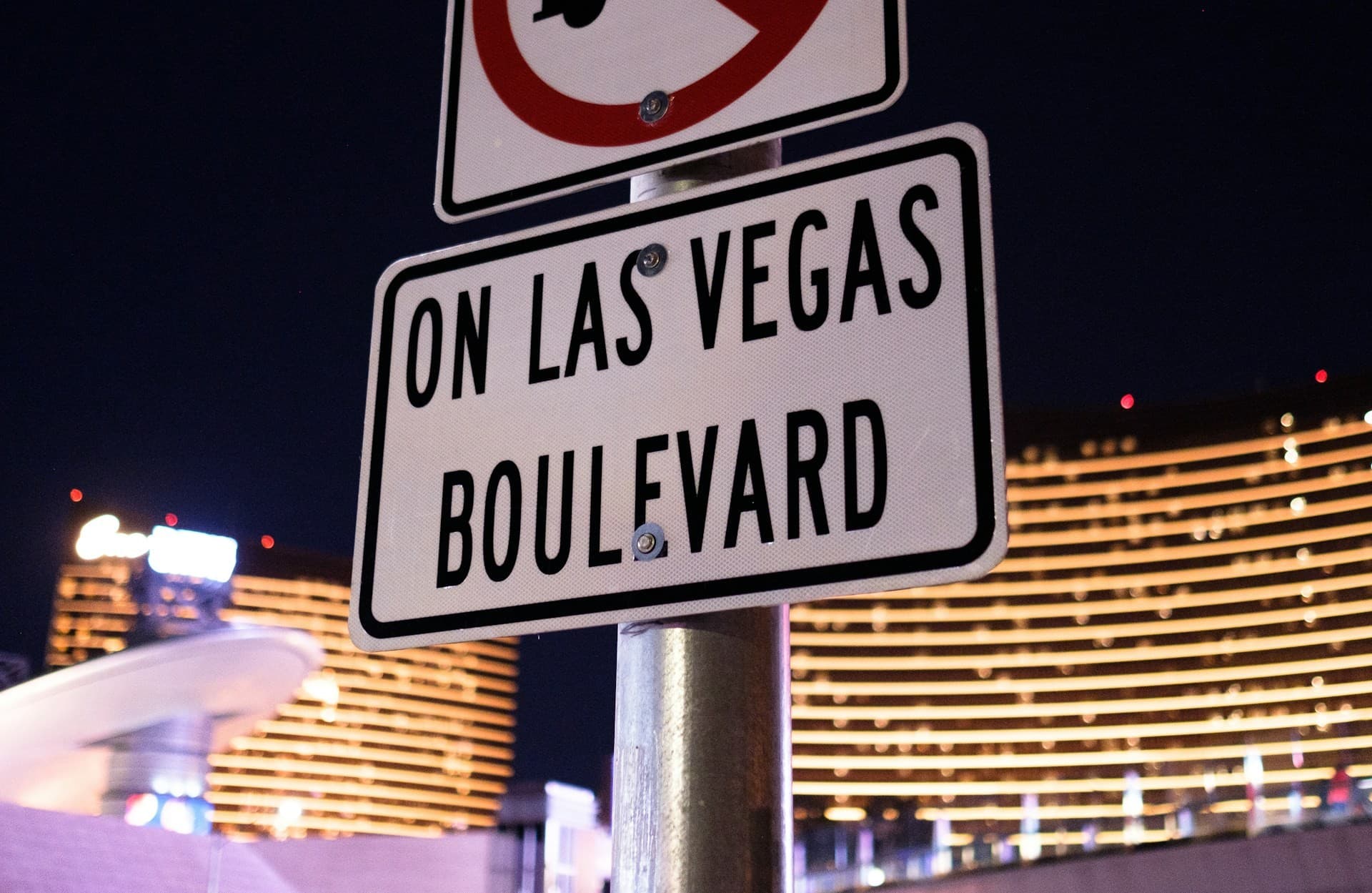 Vegas boulevard sign.
