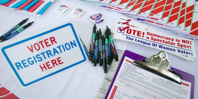 Automatic Voter Registration Bill Sails Through Illinois State Senate