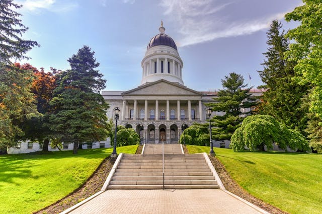 New Maine Bill: If You're Not a Party Member, You're "Unenrolled"
