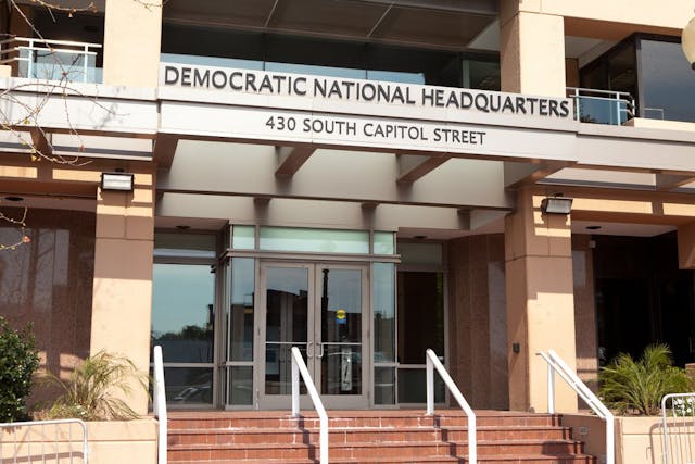 DNC Commission Blasted for Not Backing Open Primaries