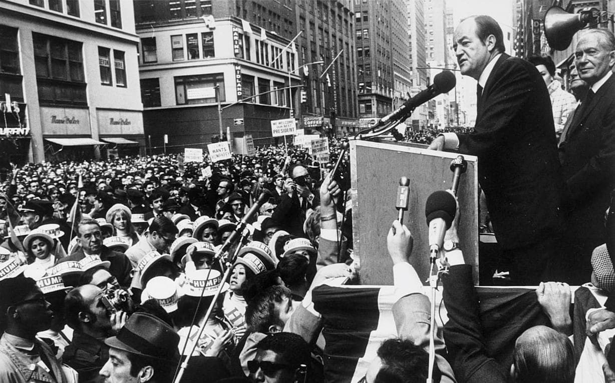 Democrats Have Replaced an Unpopular Incumbent Before; It Didn't Work Out