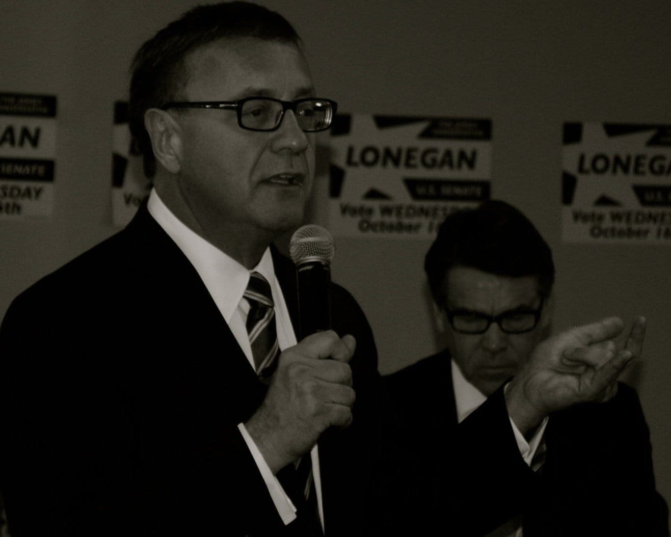 Voters Forced to Choose between Lesser of Two Evils in NJ Senate Race