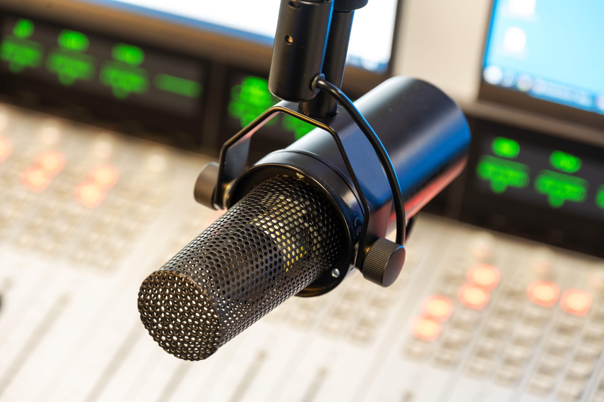 A Host of Media and Podcasters Call on Independent Voter Project